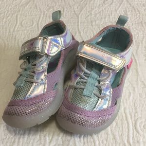 Sz4 (3/$20) OshKosh EverPlay Closed Heel Sandals
